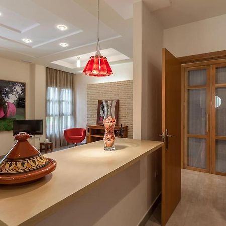 Apartamento Con Encanto En El Barrio De Santa Cruz Seville Luaran gambar